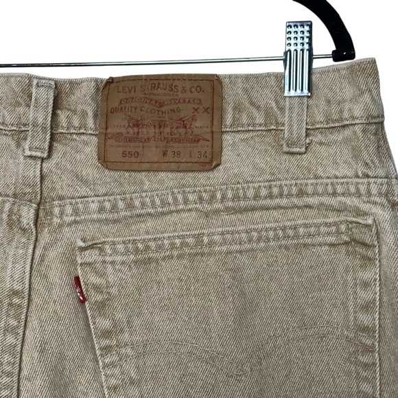 Vintage Levis 550 Men's 38 x 34 Relaxed Fit Cream Distressed Straight Jeans - Picture 6 of 11